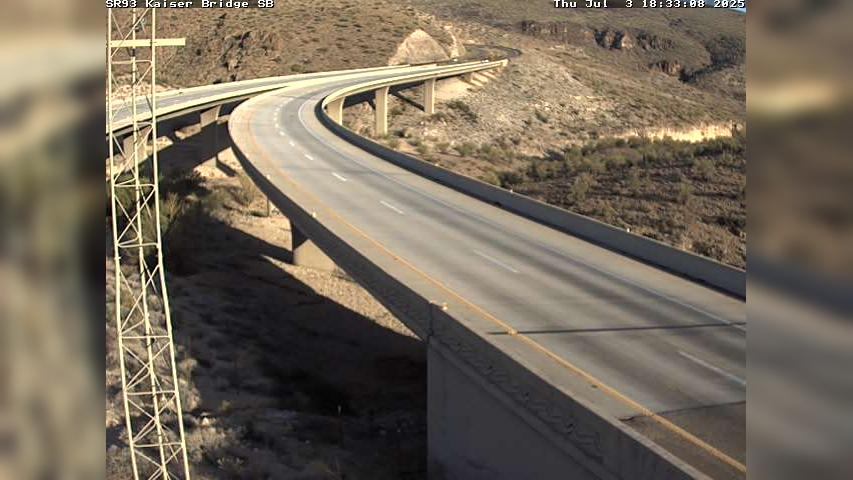 Traffic Cam Mohave County › South: US-93 SB 135.00