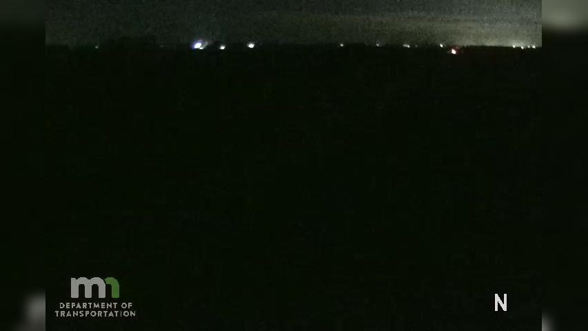 Traffic Cam Ellendale: I-35 NB @ 141st St SW (MP 27.9)