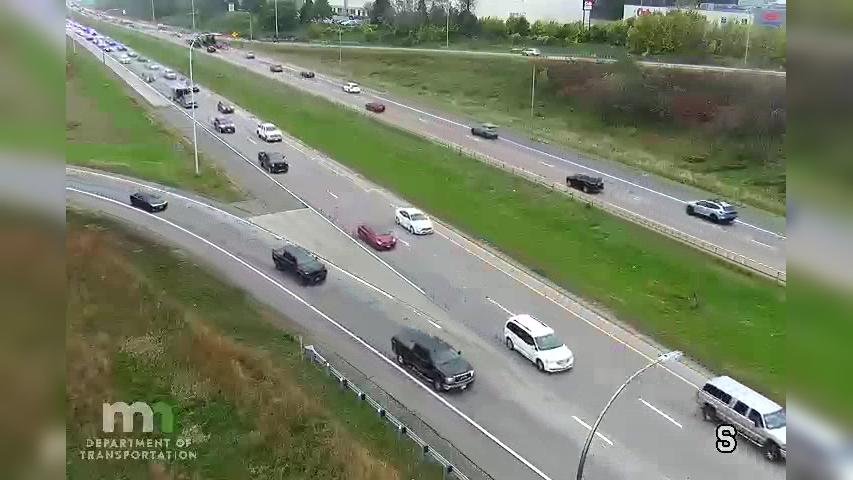 Traffic Cam Oakdale: I-694 NB @ 10th St