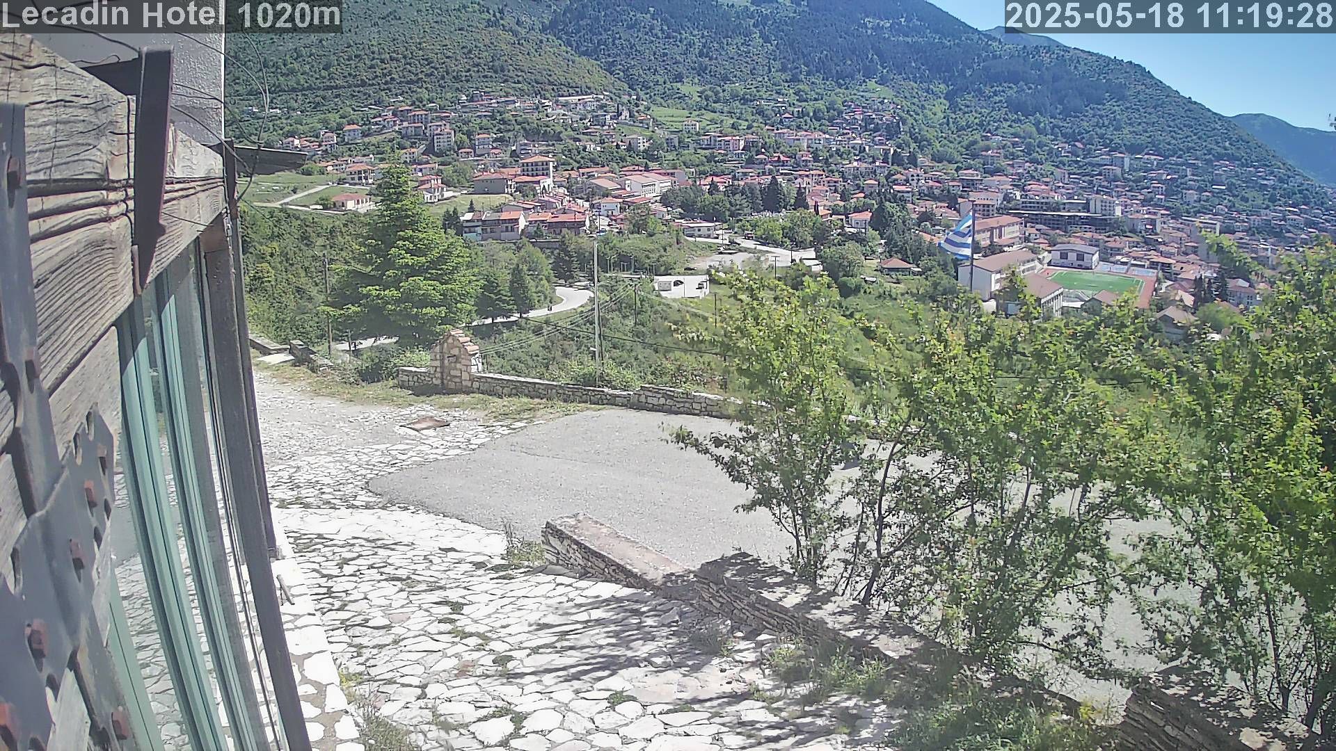 Traffic Cam Karpenisi › North-East: Lecadin Hotel - Karpenissi