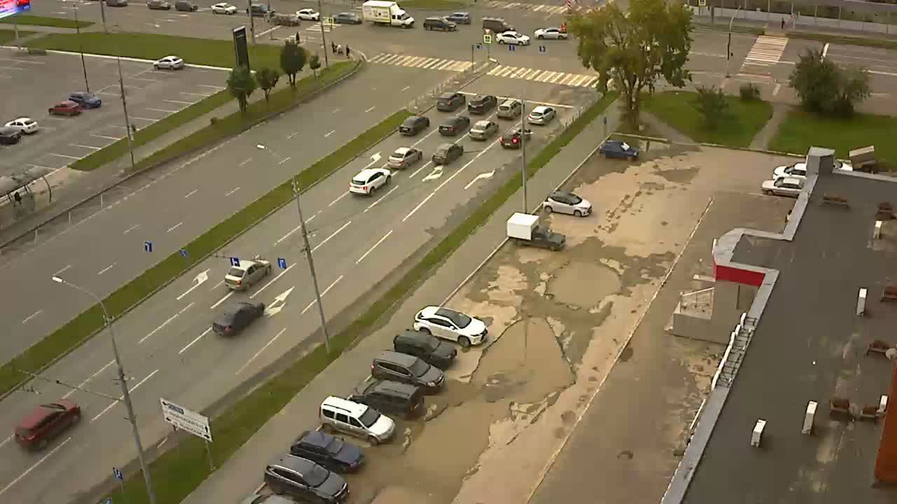 Traffic Cam Yoshkar-Ola › South-West: Kirova St, 1