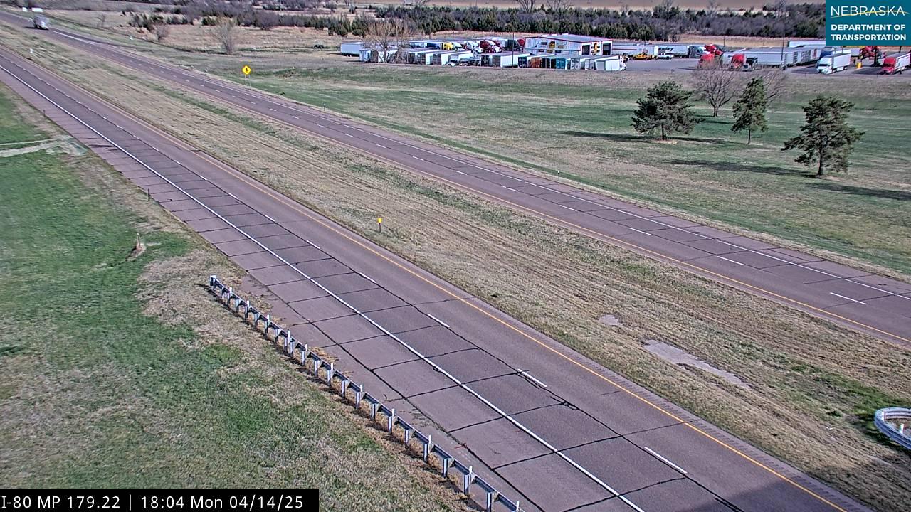 Traffic Cam North Platte › East: I-80 - Exit to L56G : East