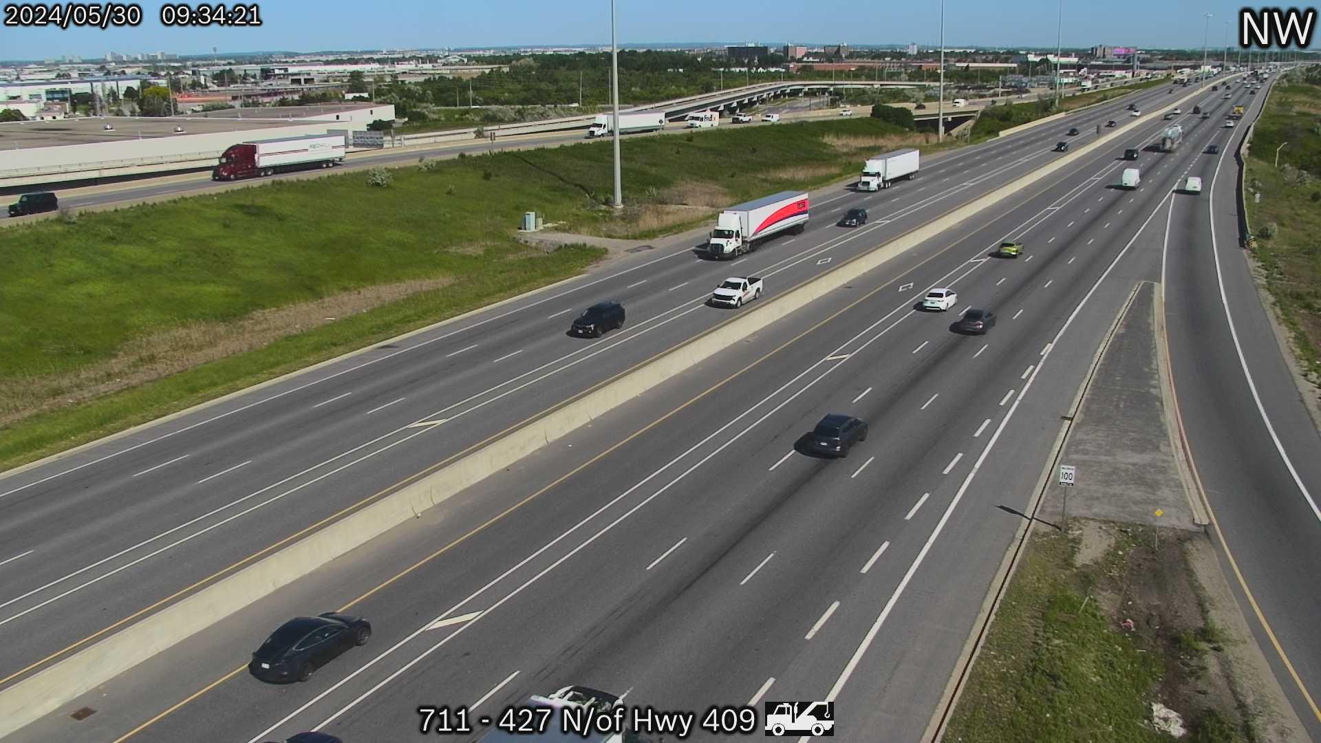 Traffic Cam West Humber-Clairville: Highway 427 North of Highway 409