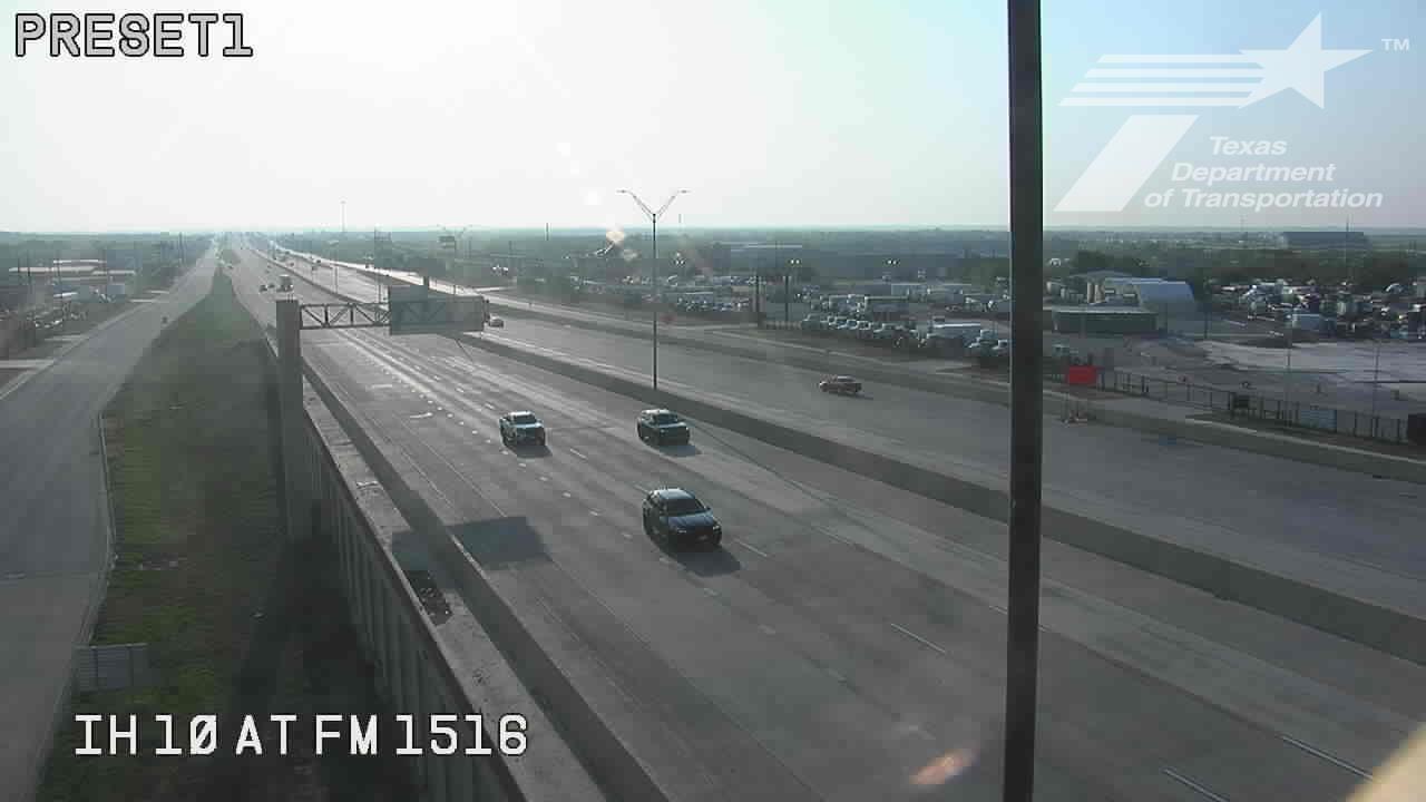 Traffic Cam San Antonio › East: IH 10 at FM 1516