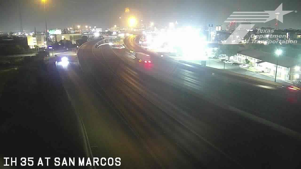 Traffic Cam San Antonio › South: IH 35 at San Marcos