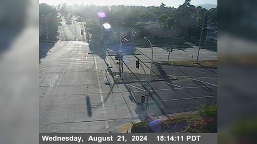 Traffic Cam Los Angeles › North: Camera 702 :: N101 - VALLEY CIRCLE BLVD: PM 27.3