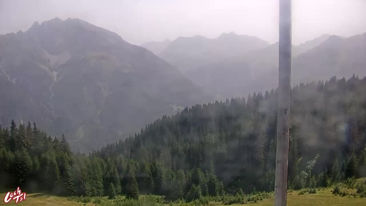 Traffic Cam Gemeinde Elbigenalp: Bernhardseckhütte - Bernhardseck