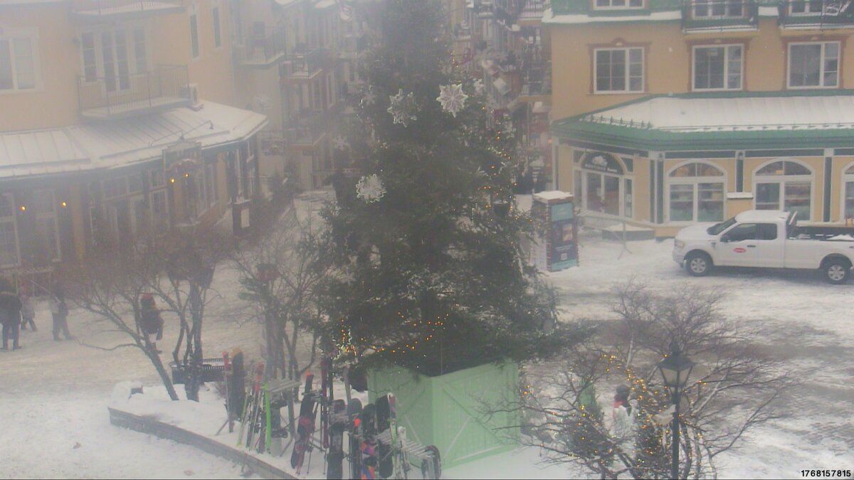 Mont Tremblant  Cam Mountain Cams Live Snow Cam