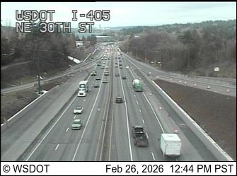 Traffic Cam Renton: I-405 at MP 6.5: NE 30th St