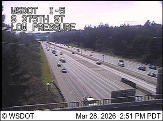 Traffic Cam Edgewood: I-5 at MP 140.1: S 375th St