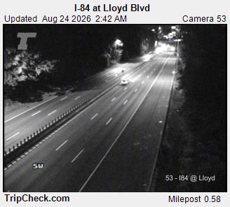 Traffic Cam Portland: I-84 at Lloyd Blvd