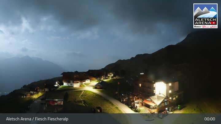 Fiesch › Südwesten: Schweizer Skischule Fiesch - Ferienwohnung Nowak Chalet Fiescheralp Adlerhorst Kühboden