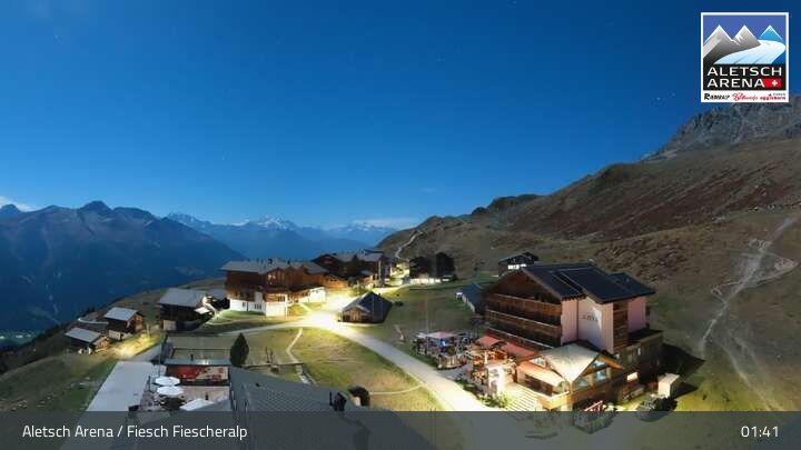 Fiesch › Südwesten: Schweizer Skischule Fiesch - Ferienwohnung Nowak Chalet Fiescheralp Adlerhorst Kühboden