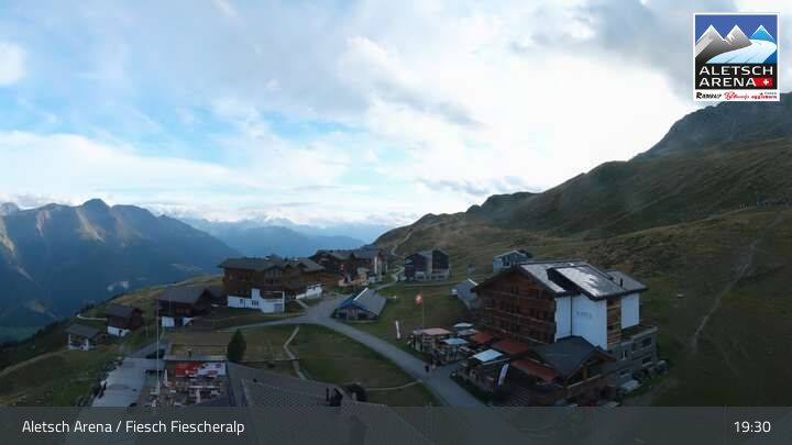 Fiesch › Südwesten: Schweizer Skischule Fiesch - Ferienwohnung Nowak Chalet Fiescheralp Adlerhorst Kühboden