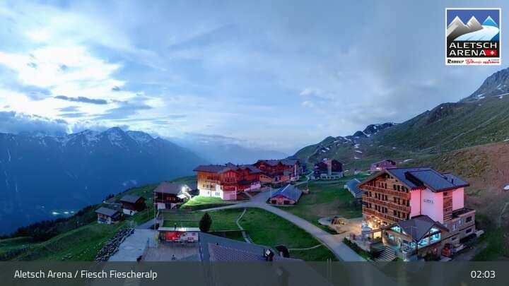 Fiesch › Südwesten: Schweizer Skischule Fiesch - Ferienwohnung Nowak Chalet Fiescheralp Adlerhorst Kühboden