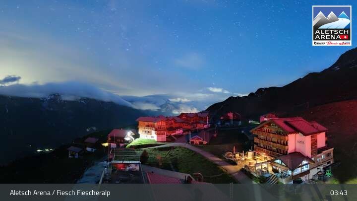 Fiesch › Südwesten: Schweizer Skischule Fiesch - Ferienwohnung Nowak Chalet Fiescheralp Adlerhorst Kühboden