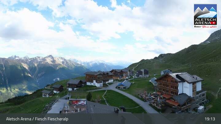 Fiesch › Südwesten: Schweizer Skischule Fiesch - Ferienwohnung Nowak Chalet Fiescheralp Adlerhorst Kühboden