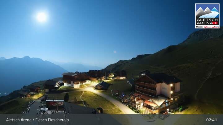 Fiesch › Südwesten: Schweizer Skischule Fiesch - Ferienwohnung Nowak Chalet Fiescheralp Adlerhorst Kühboden