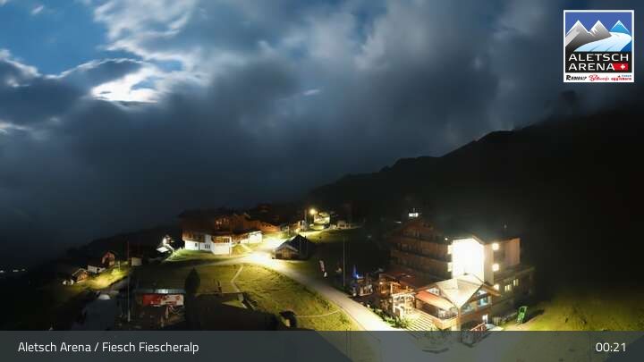 Fiesch › Südwesten: Schweizer Skischule Fiesch - Ferienwohnung Nowak Chalet Fiescheralp Adlerhorst Kühboden