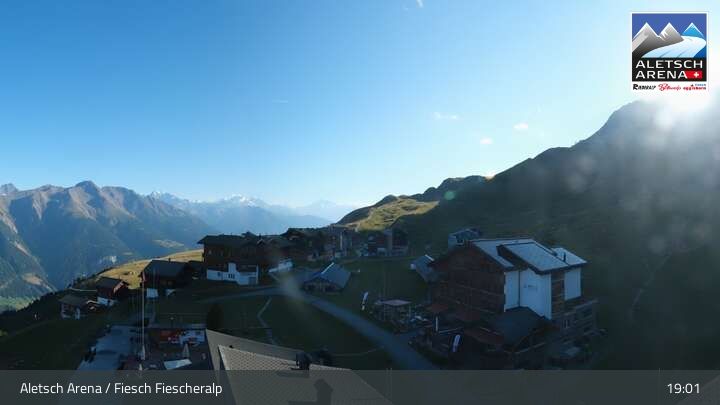 Fiesch › Südwesten: Schweizer Skischule Fiesch - Ferienwohnung Nowak Chalet Fiescheralp Adlerhorst Kühboden