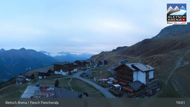 Fiesch › Südwesten: Schweizer Skischule Fiesch - Ferienwohnung Nowak Chalet Fiescheralp Adlerhorst Kühboden