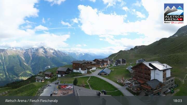 Fiesch › Südwesten: Schweizer Skischule Fiesch - Ferienwohnung Nowak Chalet Fiescheralp Adlerhorst Kühboden