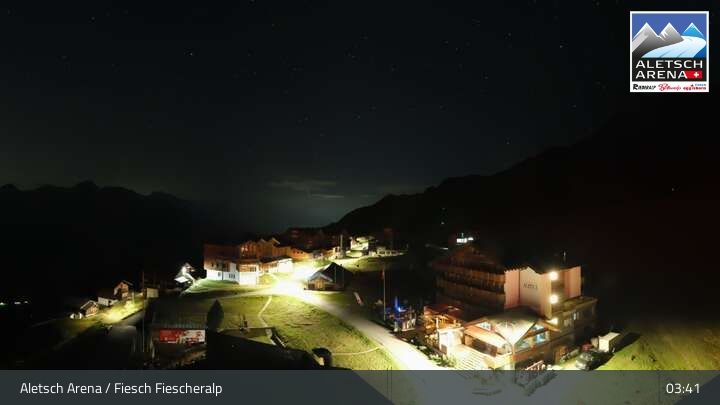 Fiesch › Südwesten: Schweizer Skischule Fiesch - Ferienwohnung Nowak Chalet Fiescheralp Adlerhorst Kühboden