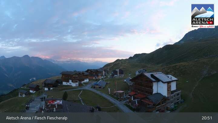 Fiesch › Südwesten: Schweizer Skischule Fiesch - Ferienwohnung Nowak Chalet Fiescheralp Adlerhorst Kühboden