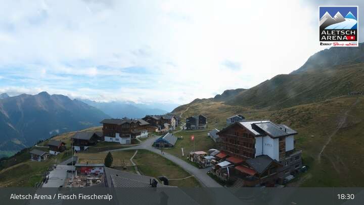 Fiesch › Südwesten: Schweizer Skischule Fiesch - Ferienwohnung Nowak Chalet Fiescheralp Adlerhorst Kühboden