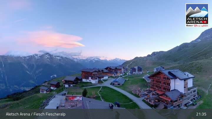 Fiesch › Südwesten: Schweizer Skischule Fiesch - Ferienwohnung Nowak Chalet Fiescheralp Adlerhorst Kühboden
