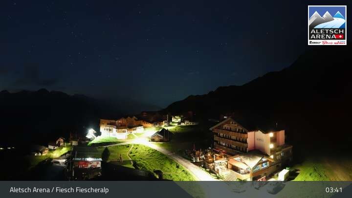 Fiesch › Südwesten: Schweizer Skischule Fiesch - Ferienwohnung Nowak Chalet Fiescheralp Adlerhorst Kühboden