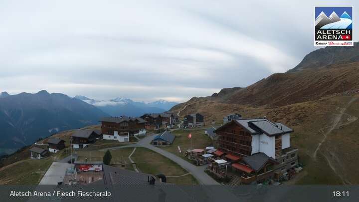 Fiesch › Südwesten: Schweizer Skischule Fiesch - Ferienwohnung Nowak Chalet Fiescheralp Adlerhorst Kühboden