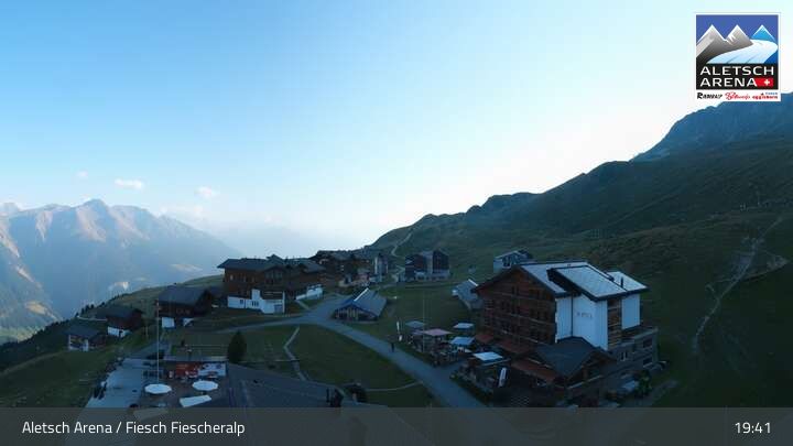 Fiesch › Südwesten: Schweizer Skischule Fiesch - Ferienwohnung Nowak Chalet Fiescheralp Adlerhorst Kühboden