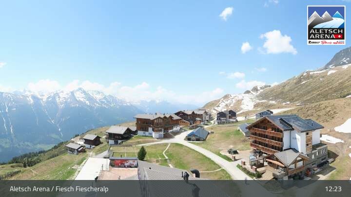 Fiesch › Südwesten: Schweizer Skischule Fiesch - Ferienwohnung Nowak Chalet Fiescheralp Adlerhorst Kühboden