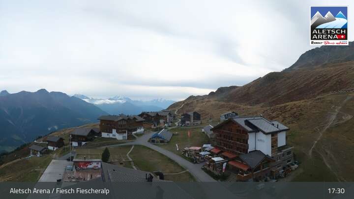 Fiesch › Südwesten: Schweizer Skischule Fiesch - Ferienwohnung Nowak Chalet Fiescheralp Adlerhorst Kühboden