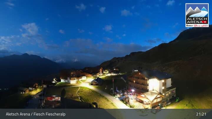 Fiesch › Südwesten: Schweizer Skischule Fiesch - Ferienwohnung Nowak Chalet Fiescheralp Adlerhorst Kühboden