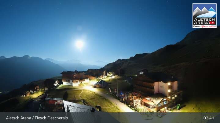 Fiesch › Südwesten: Schweizer Skischule Fiesch - Ferienwohnung Nowak Chalet Fiescheralp Adlerhorst Kühboden