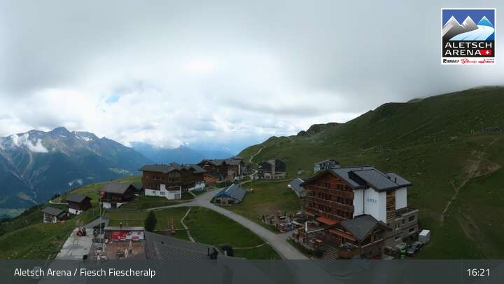 Fiesch › Südwesten: Schweizer Skischule Fiesch - Ferienwohnung Nowak Chalet Fiescheralp Adlerhorst Kühboden