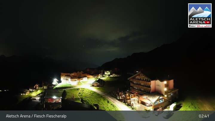 Fiesch › Südwesten: Schweizer Skischule Fiesch - Ferienwohnung Nowak Chalet Fiescheralp Adlerhorst Kühboden