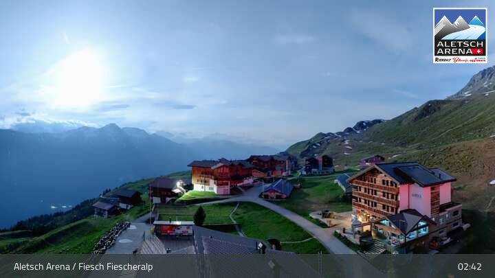 Fiesch › Südwesten: Schweizer Skischule Fiesch - Ferienwohnung Nowak Chalet Fiescheralp Adlerhorst Kühboden