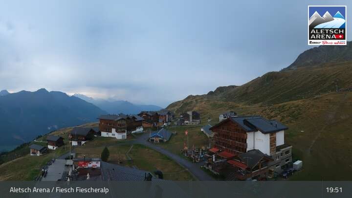 Fiesch › Südwesten: Schweizer Skischule Fiesch - Ferienwohnung Nowak Chalet Fiescheralp Adlerhorst Kühboden