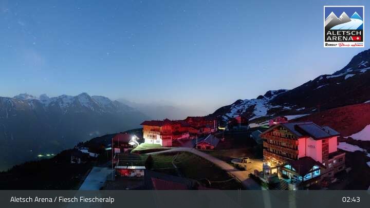 Fiesch › Südwesten: Schweizer Skischule Fiesch - Ferienwohnung Nowak Chalet Fiescheralp Adlerhorst Kühboden