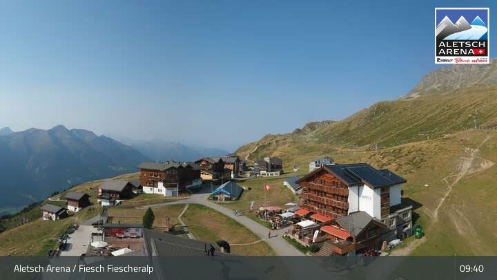 Fiesch › Südwesten: Schweizer Skischule Fiesch - Ferienwohnung Nowak Chalet Fiescheralp Adlerhorst Kühboden