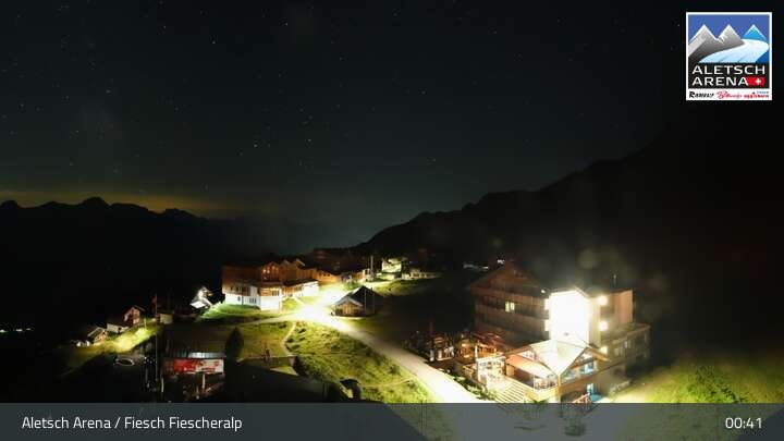 Fiesch › Südwesten: Schweizer Skischule Fiesch - Ferienwohnung Nowak Chalet Fiescheralp Adlerhorst Kühboden