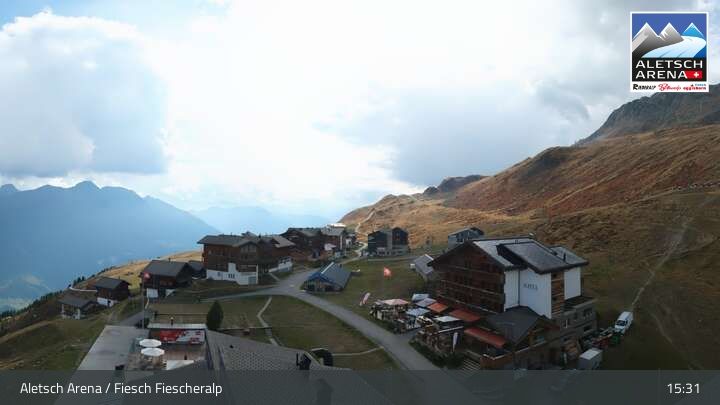 Fiesch › Südwesten: Schweizer Skischule Fiesch - Ferienwohnung Nowak Chalet Fiescheralp Adlerhorst Kühboden