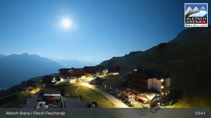 Fiesch › Südwesten: Schweizer Skischule Fiesch - Ferienwohnung Nowak Chalet Fiescheralp Adlerhorst Kühboden