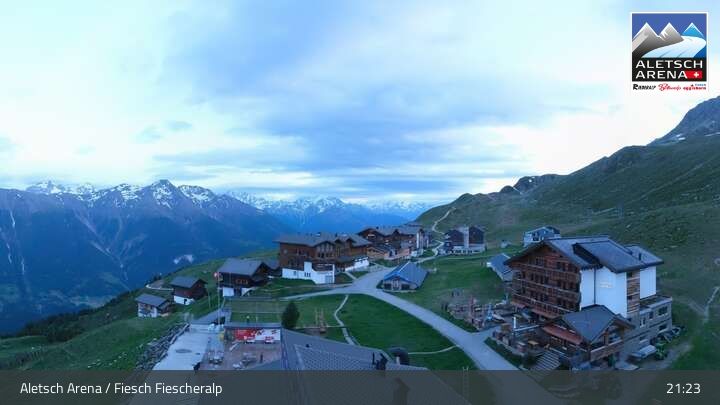 Fiesch › Südwesten: Schweizer Skischule Fiesch - Ferienwohnung Nowak Chalet Fiescheralp Adlerhorst Kühboden