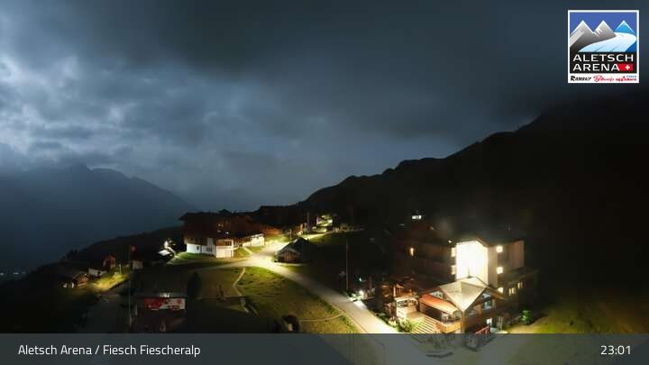 Fiesch › Südwesten: Schweizer Skischule Fiesch - Ferienwohnung Nowak Chalet Fiescheralp Adlerhorst Kühboden