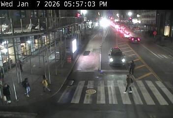 Traffic Cam Manhattan Community Board 6: Madison Avenue @ 34 Street