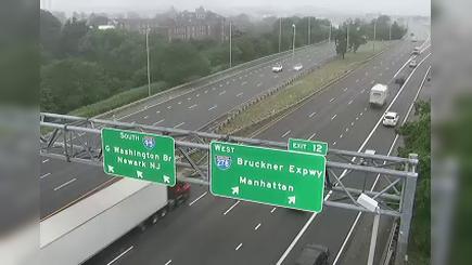 Traffic Cam New York › North: I-295 at Lafayette Avenue